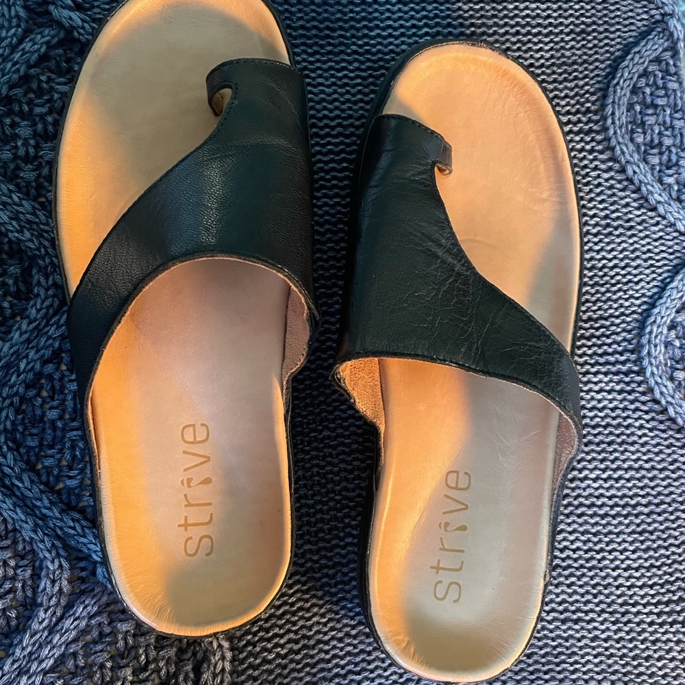 Strive sandals